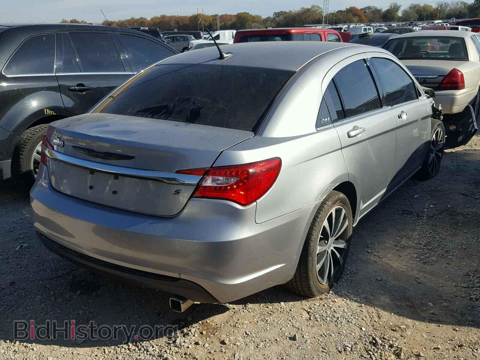 2013 CHRYSLER 200 - VIN: 1C3CCBBB9DN571000 - Фото 4