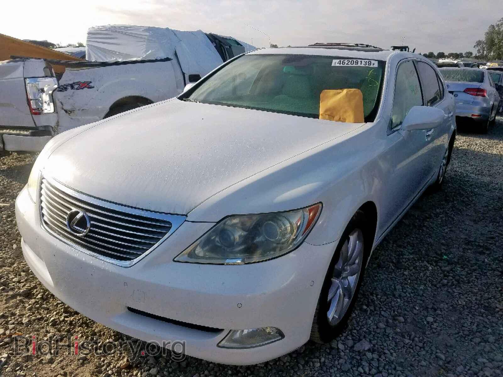 2007 LEXUS LS460 - VIN: JTHGL46F475006355 - Photo 2