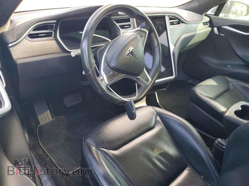 2015 Tesla MODEL S (VIN 5YJSA1E11FF110532) — photo 8 of 12
