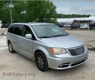 2011 Chrysler MINIVAN Town & COU, silver — VIN 2A4RR5DG9BR664768, Copart