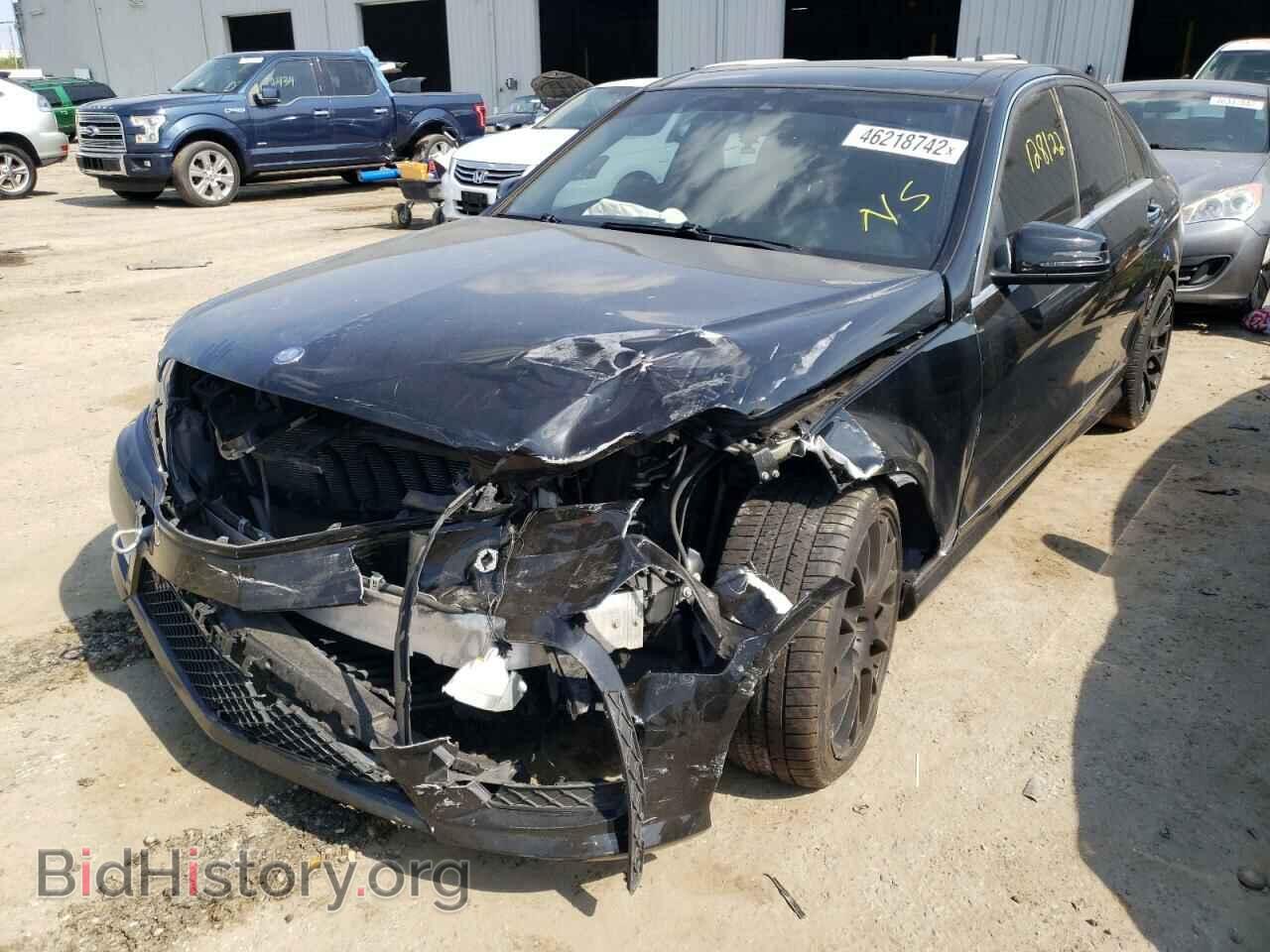 2012 MERCEDES-BENZ C-CLASS - VIN: WDDGF8BB2CF918477 - Фото 2