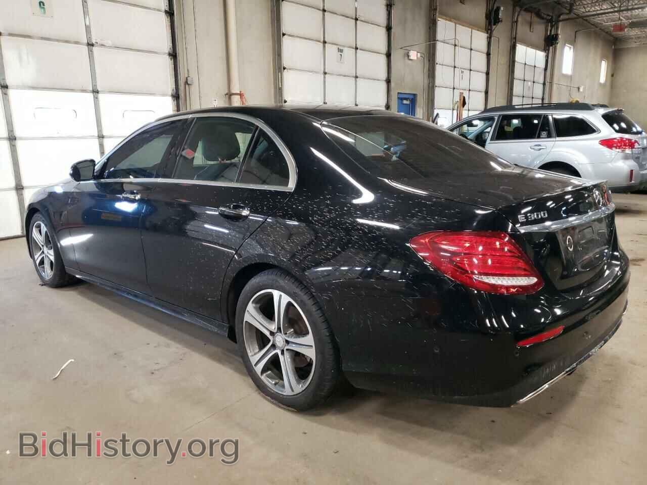 2017 MERCEDES-BENZ E-CLASS - VIN: WDDZF4KB2HA112712 - Фото 2