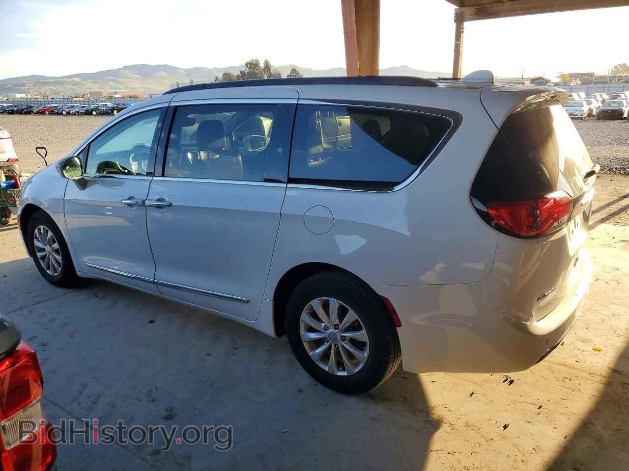 2017 CHRYSLER PACIFICA - VIN: 2C4RC1BG9HR776997 - Фото 2