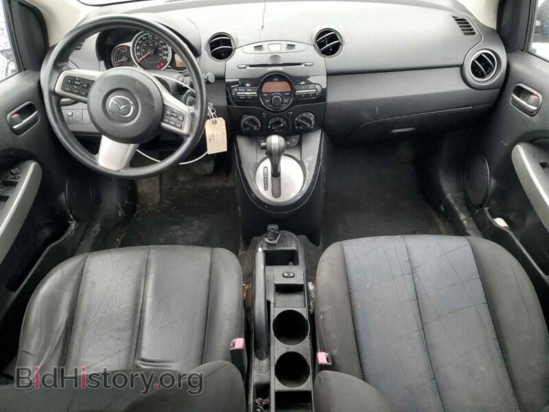 2011 Mazda 2 (VIN JM1DE1HY3B0106643) — фото 8 из 12