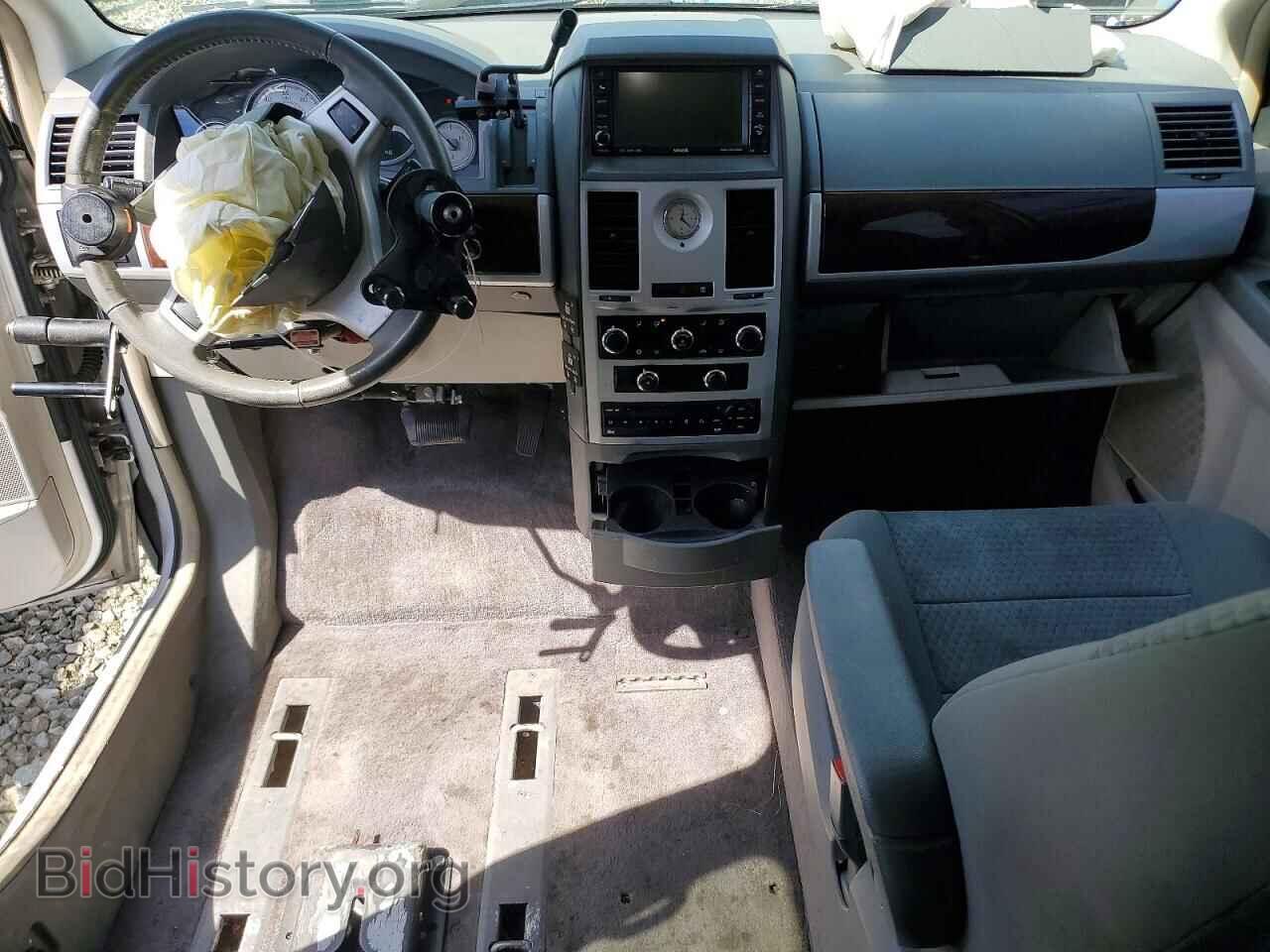 2010 CHRYSLER MINIVAN - VIN: 2A4RR5D1XAR397909 - Photo 8