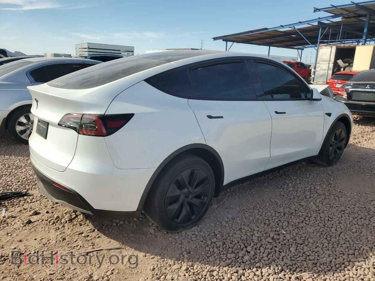 2024 TESLA MODEL Y - VIN: 7SAYGDED1RF202154 - Photo 3