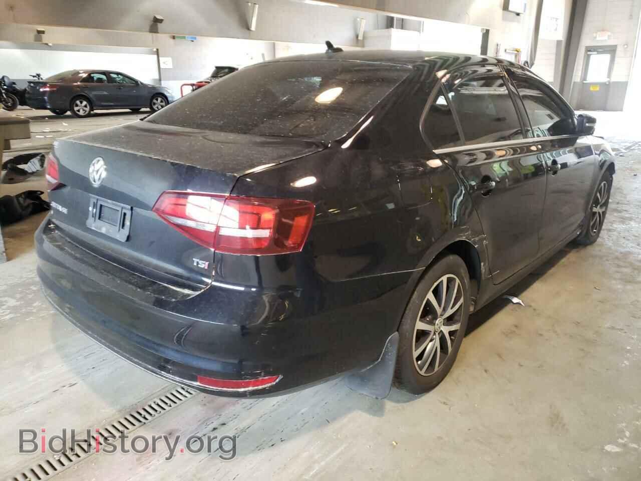 2017 VOLKSWAGEN JETTA - VIN: 3VWDB7AJ2HM408050 - Фото 4