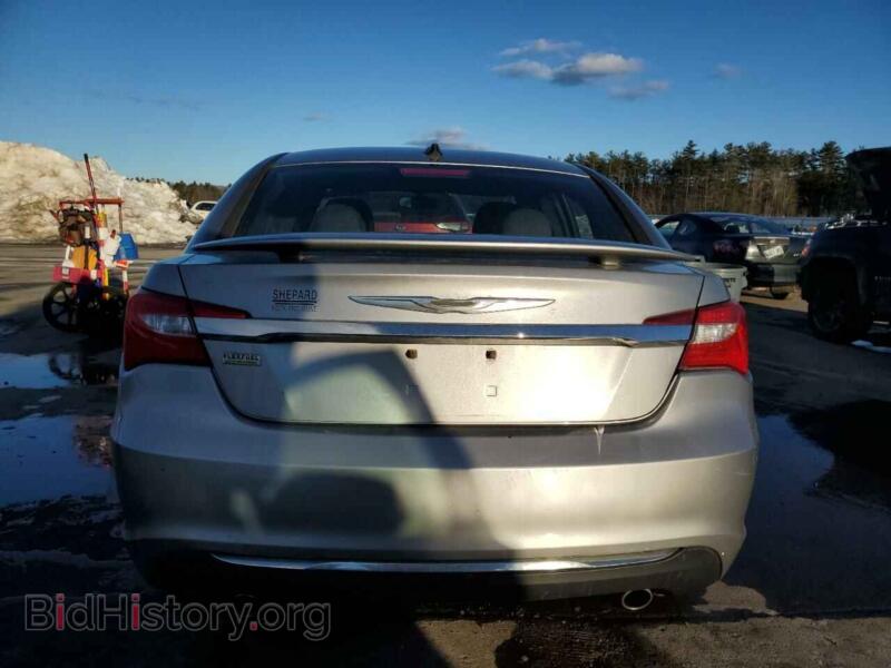 2013 Chrysler 200 (VIN 1C3CCBBG9DN569422) — фото 6 из 12