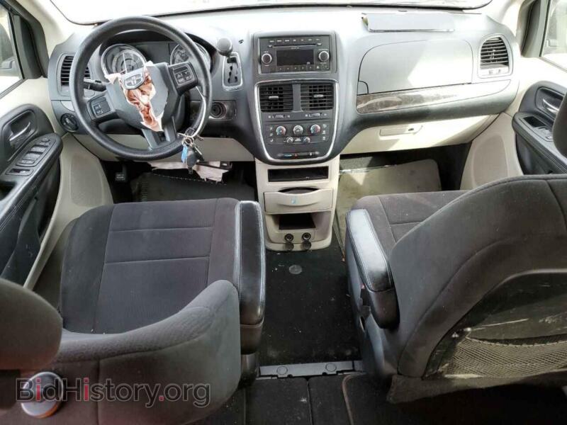 2011 Dodge CARAVAN (VIN 2D4RN4DG2BR724288) — photo 8 of 13