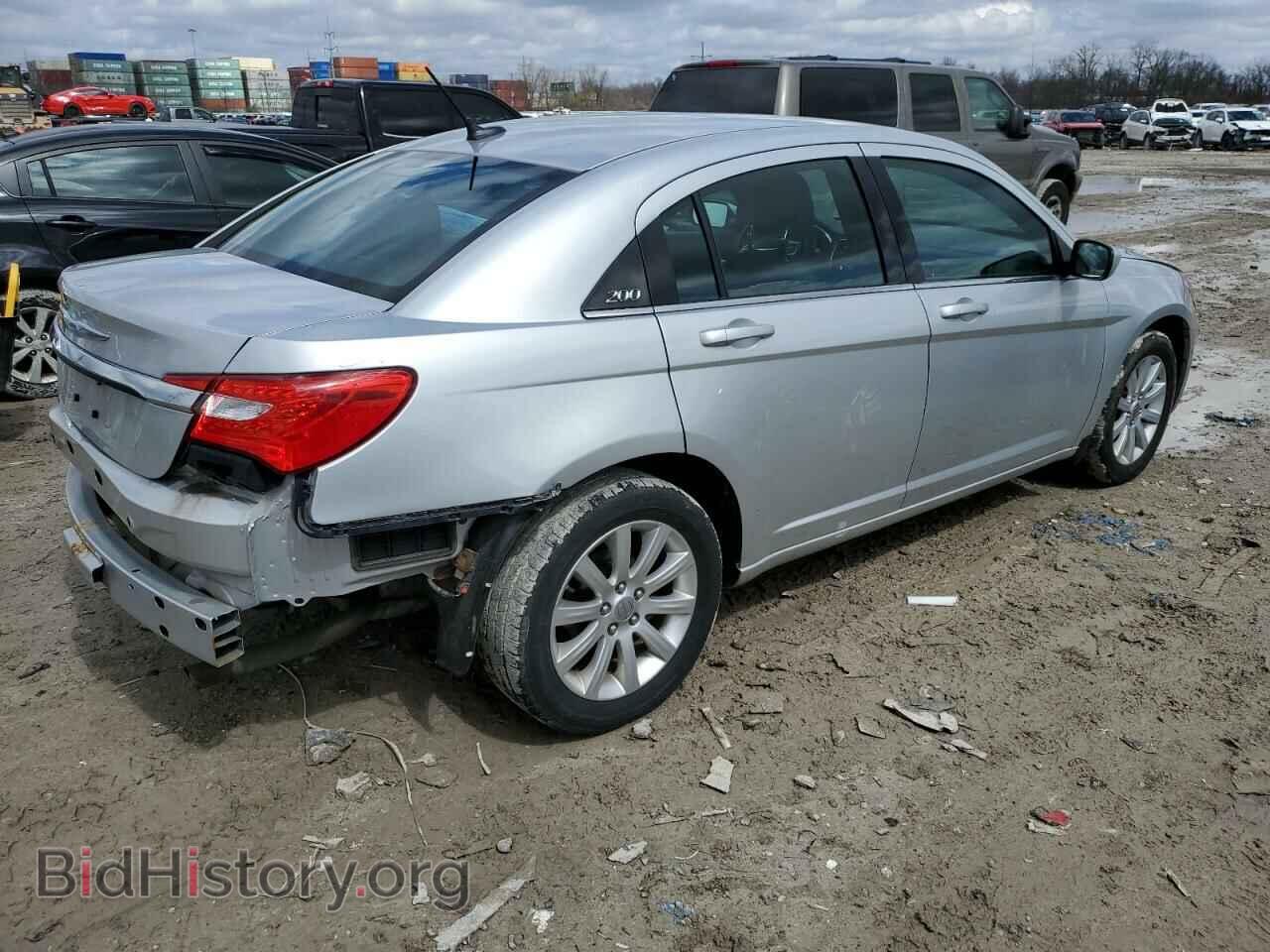 2011 CHRYSLER 200 - VIN: 1C3BC1FB1BN625466 - Фото 3