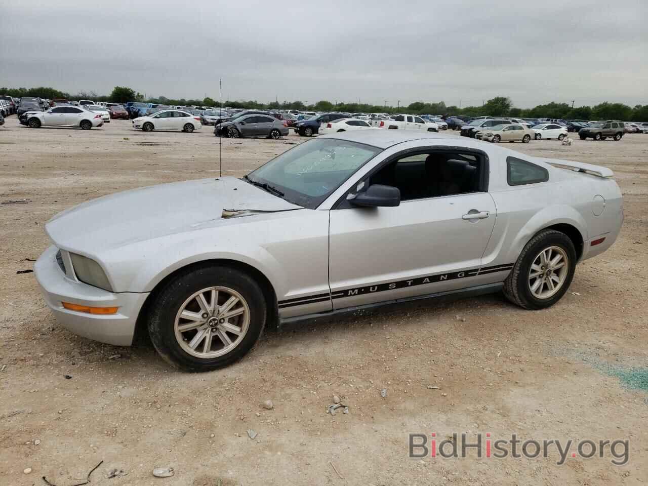 Photo 1ZVFT80N665130384 - FORD MUSTANG 2006