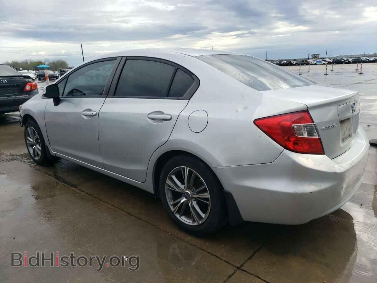 2012 HONDA CIVIC - VIN: 2HGFB2F52CH588164 - Фото 2