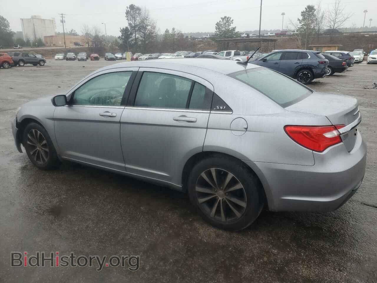 2013 CHRYSLER 200 - VIN: 1C3CCBCG7DN600889 - Фото 2