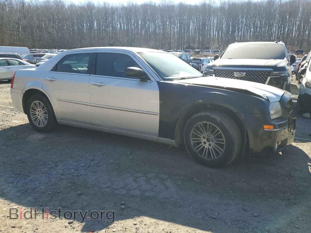 2010 CHRYSLER 300 - VIN: 2C3CA5CV1AH326227 - Фото 4
