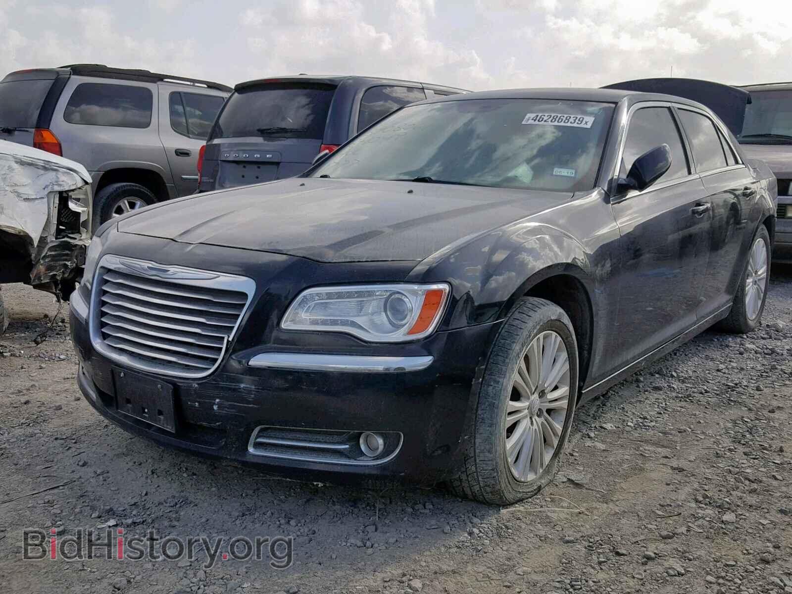 2014 CHRYSLER 300 - VIN: 2C3CCARG7EH211777 - Фото 2