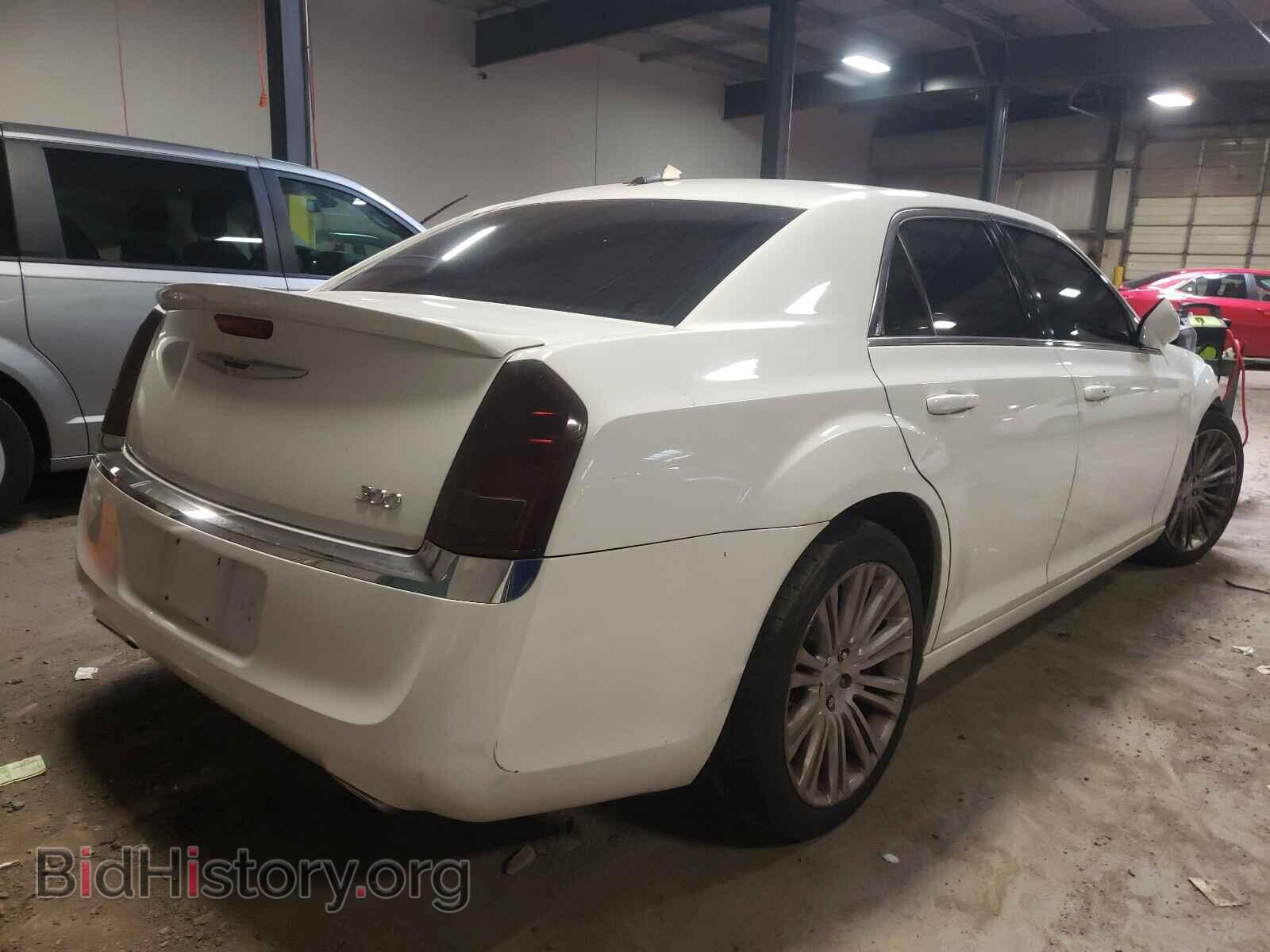 2013 CHRYSLER 300 - VIN: 2C3CCAAG1DH529176 - Фото 4
