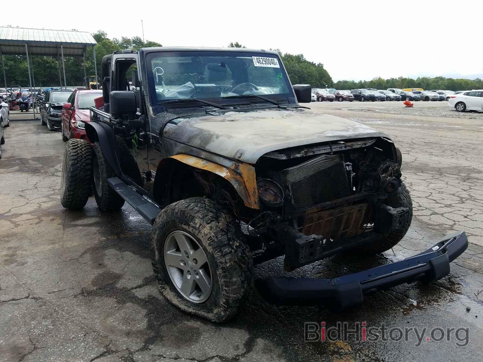 Photo 1J4AA2D10AL177075 - JEEP WRANGLER 2010