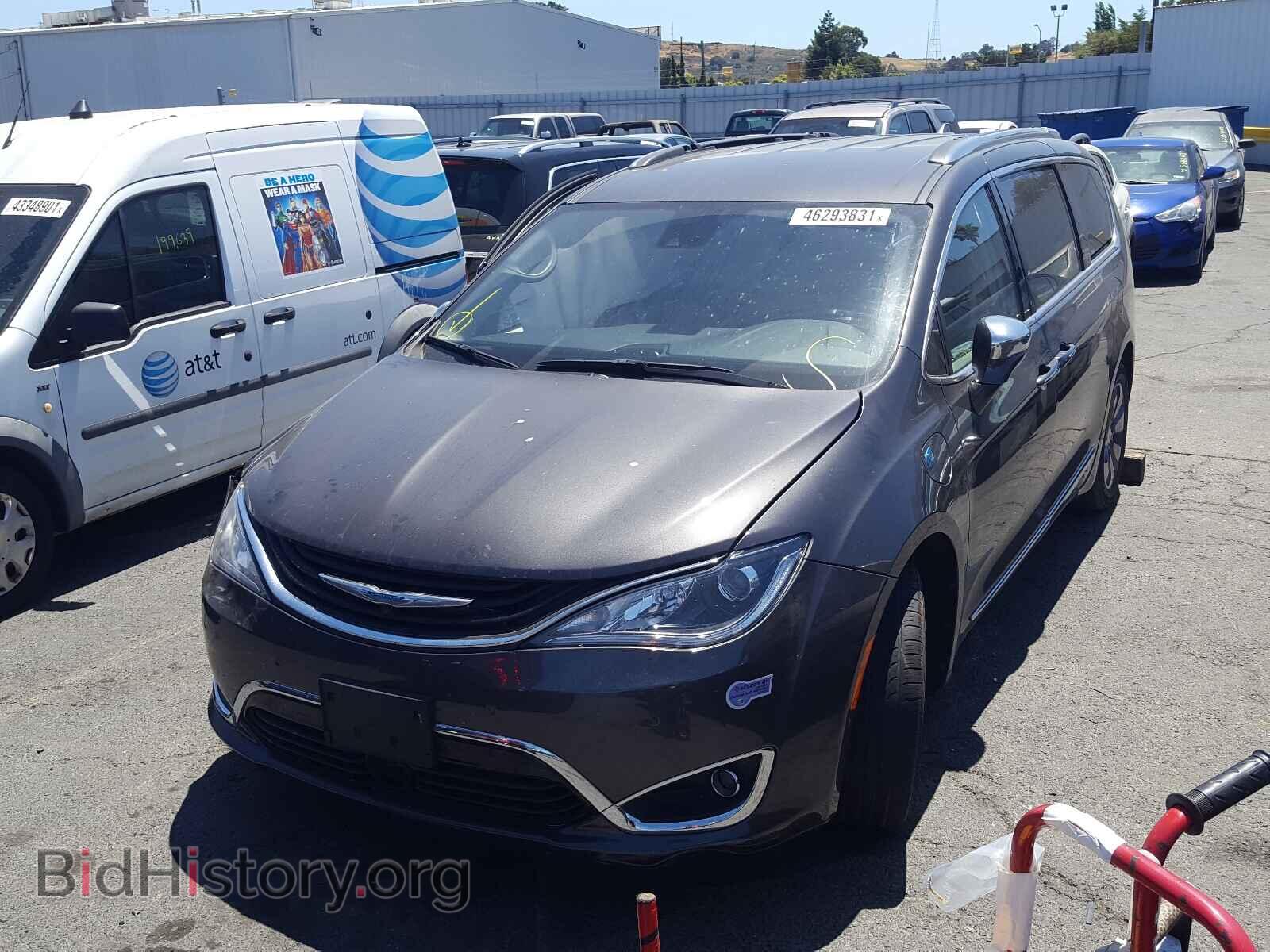 2019 CHRYSLER PACIFICA - VIN: 2C4RC1N70KR509055 - Фото 2