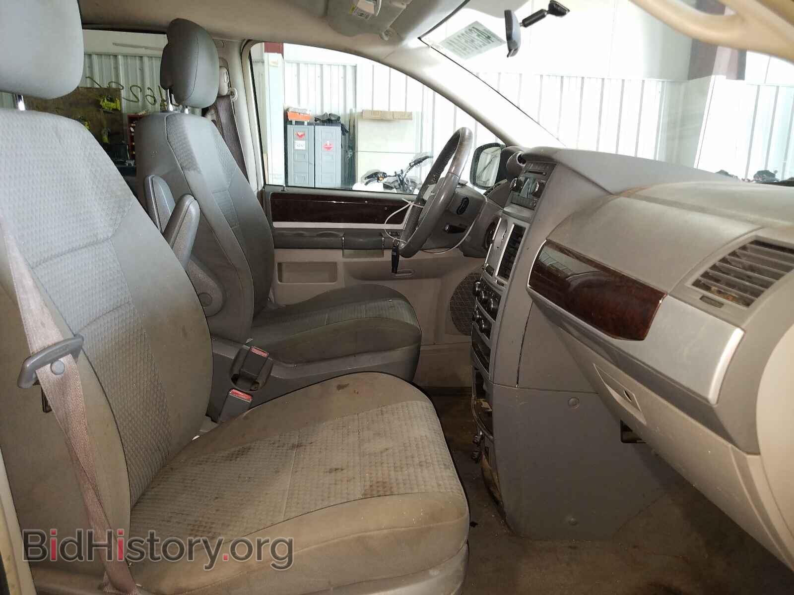 2010 CHRYSLER MINIVAN - VIN: 2A4RR5D13AR284965 - Фото 5