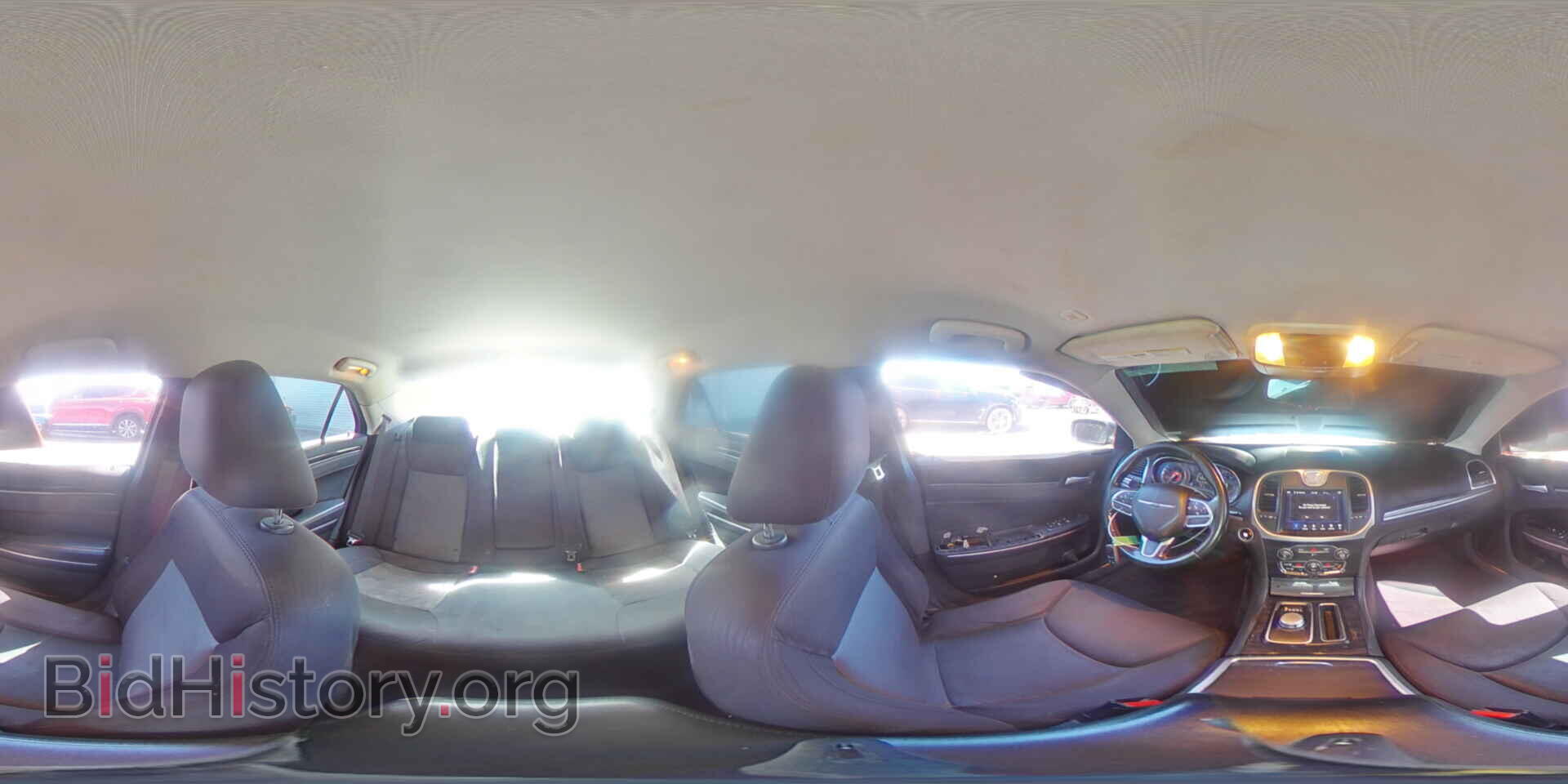 2018 CHRYSLER 300 - VIN: 2C3CCAAG5JH191356 - Фото 15