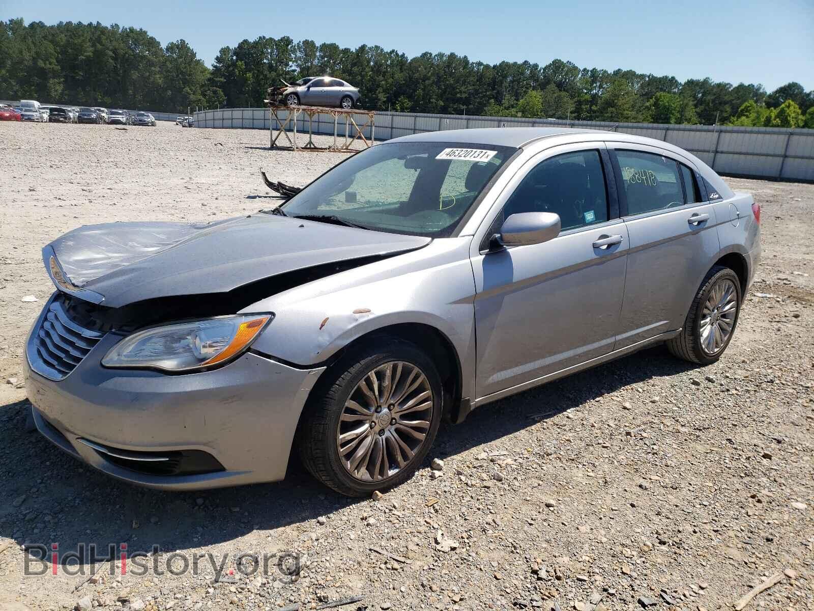 2013 CHRYSLER 200 - VIN: 1C3CCBAB1DN670976 - Фото 2