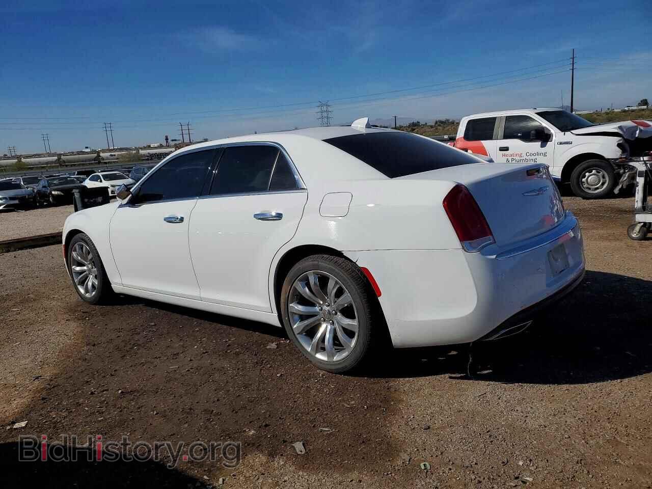 2018 CHRYSLER 300 - VIN: 2C3CCAEG9JH296475 - Фото 2