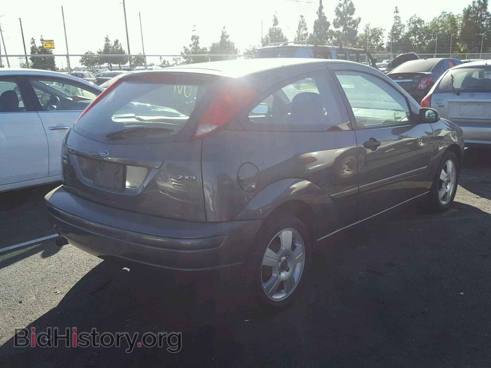 2005 FORD FOCUS - VIN: 3FAHP31N05R117052 - Фото 4
