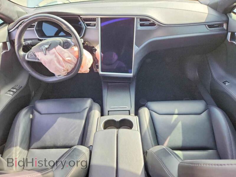 2018 Tesla MODEL S (VIN 5YJSA1E45JF253082) — photo 8 of 15