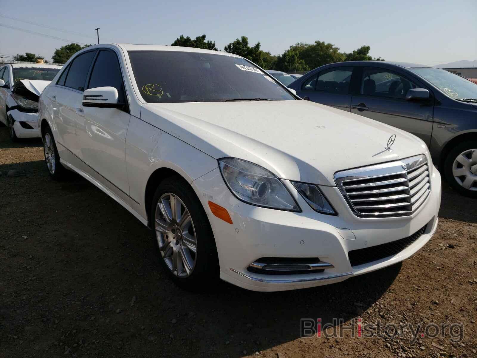 Photo WDDHF2EB8DA722104 - MERCEDES-BENZ E CLASS 2013