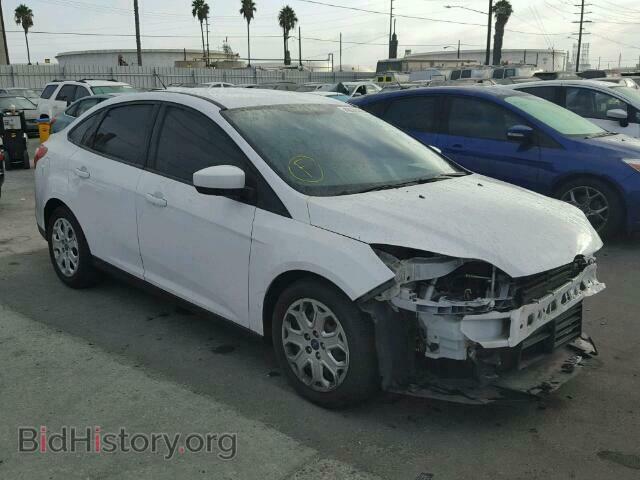2012 Ford FOCUS Focus SE (VIN 1FAHP3F25CL455850) — фото 1 из 10, Copart, повреждение: передняя часть