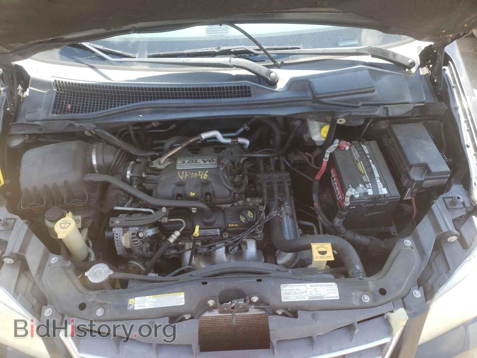 2008 CHRYSLER MINIVAN - VIN: 2A8HR54P28R640878 - Фото 7