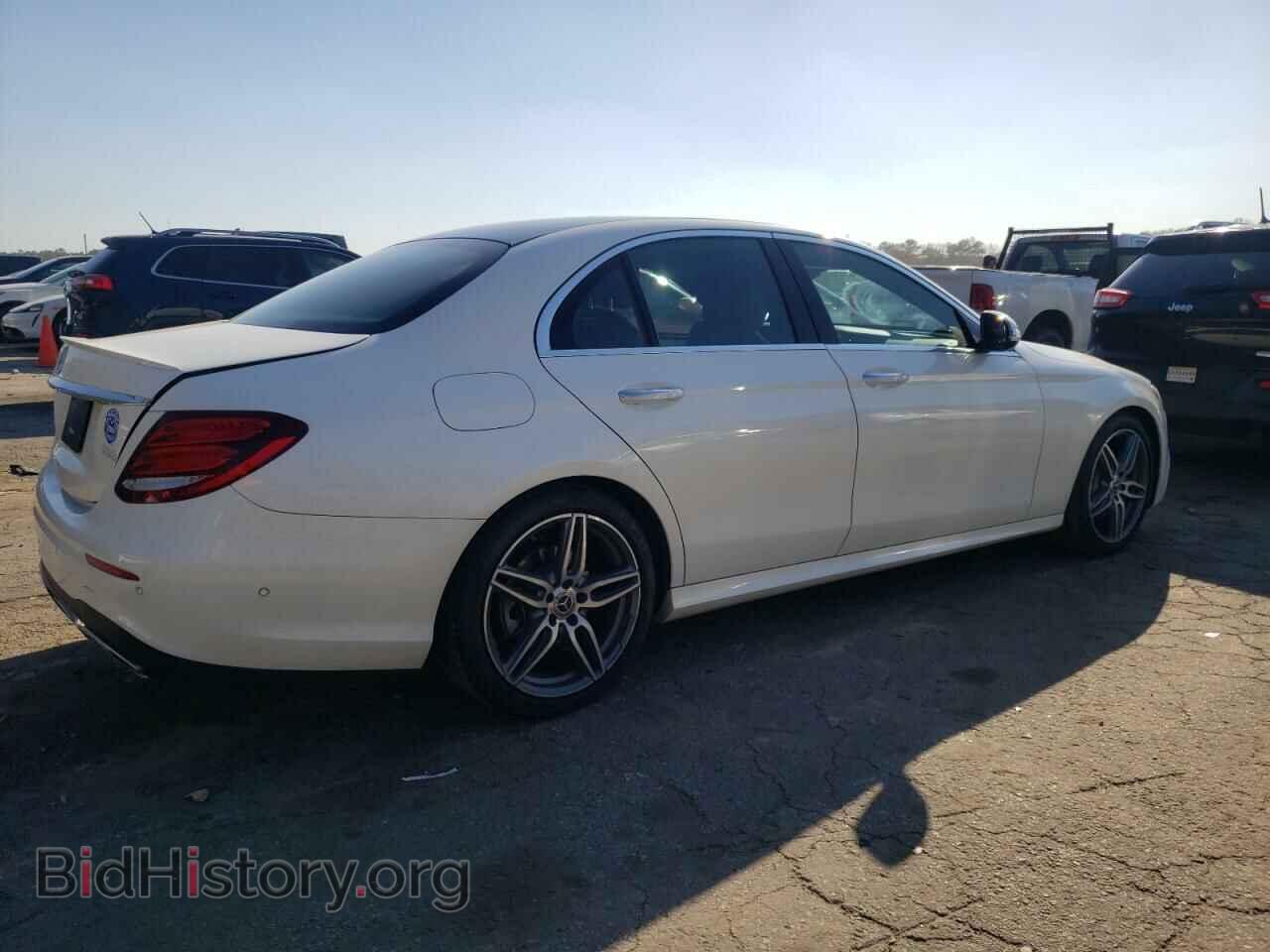 2018 MERCEDES-BENZ E-CLASS - VIN: WDDZF4JB4JA372665 - Фото 3
