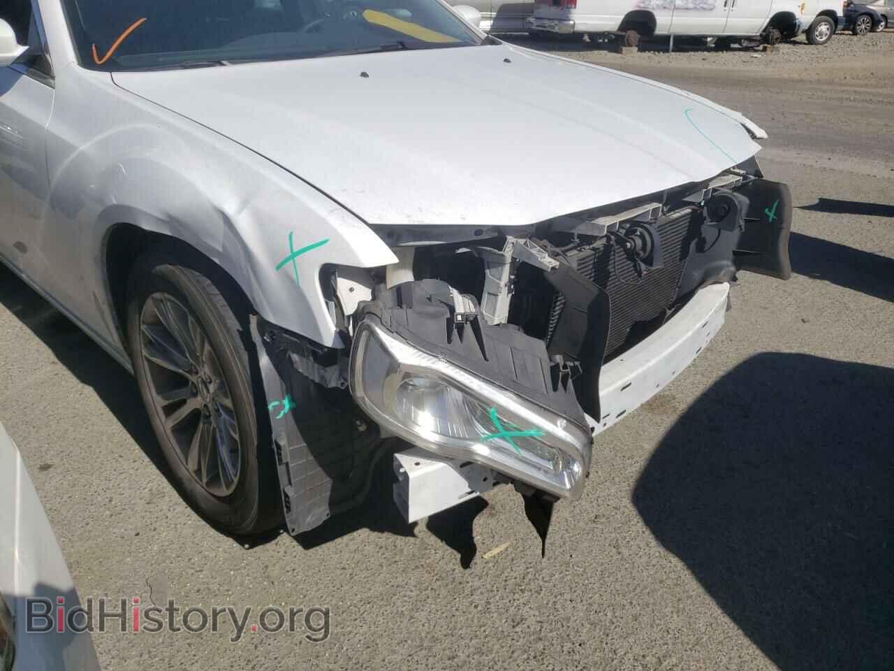 2017 CHRYSLER 300 - VIN: 2C3CCAAG3HH606698 - Фото 9