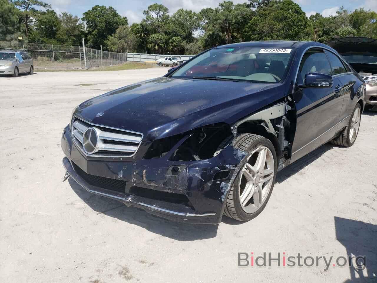 Photo WDDKJ5GB9BF073013 - MERCEDES-BENZ E-CLASS 2011