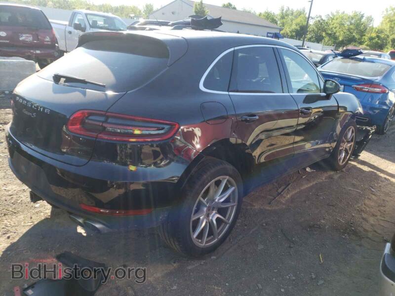 2016 Porsche MACAN (VIN WP1AB2A57GLB55513) — photo 4 of 10