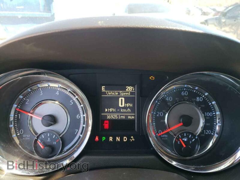 2014 Chrysler MINIVAN (VIN 2C4RC1BG2ER193053) — photo 9 of 13