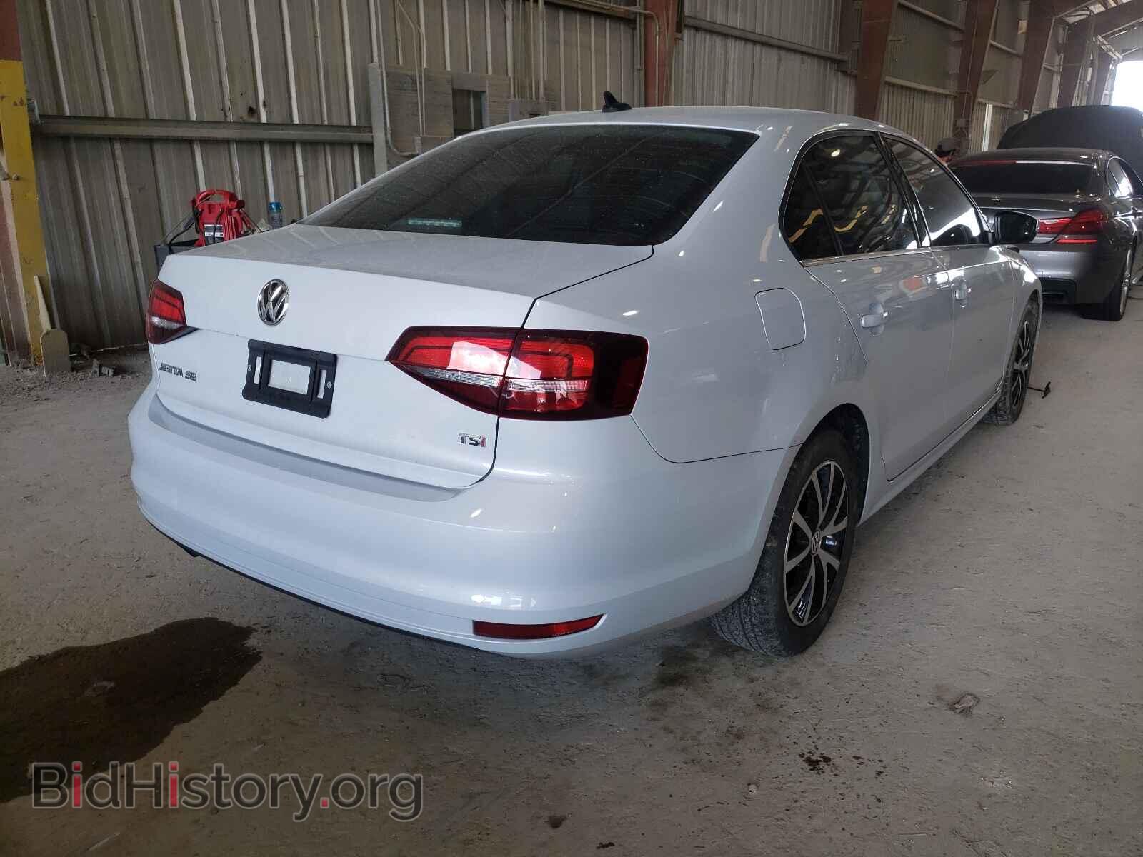 2017 VOLKSWAGEN JETTA - VIN: 3VWDB7AJ8HM413706 - Фото 4