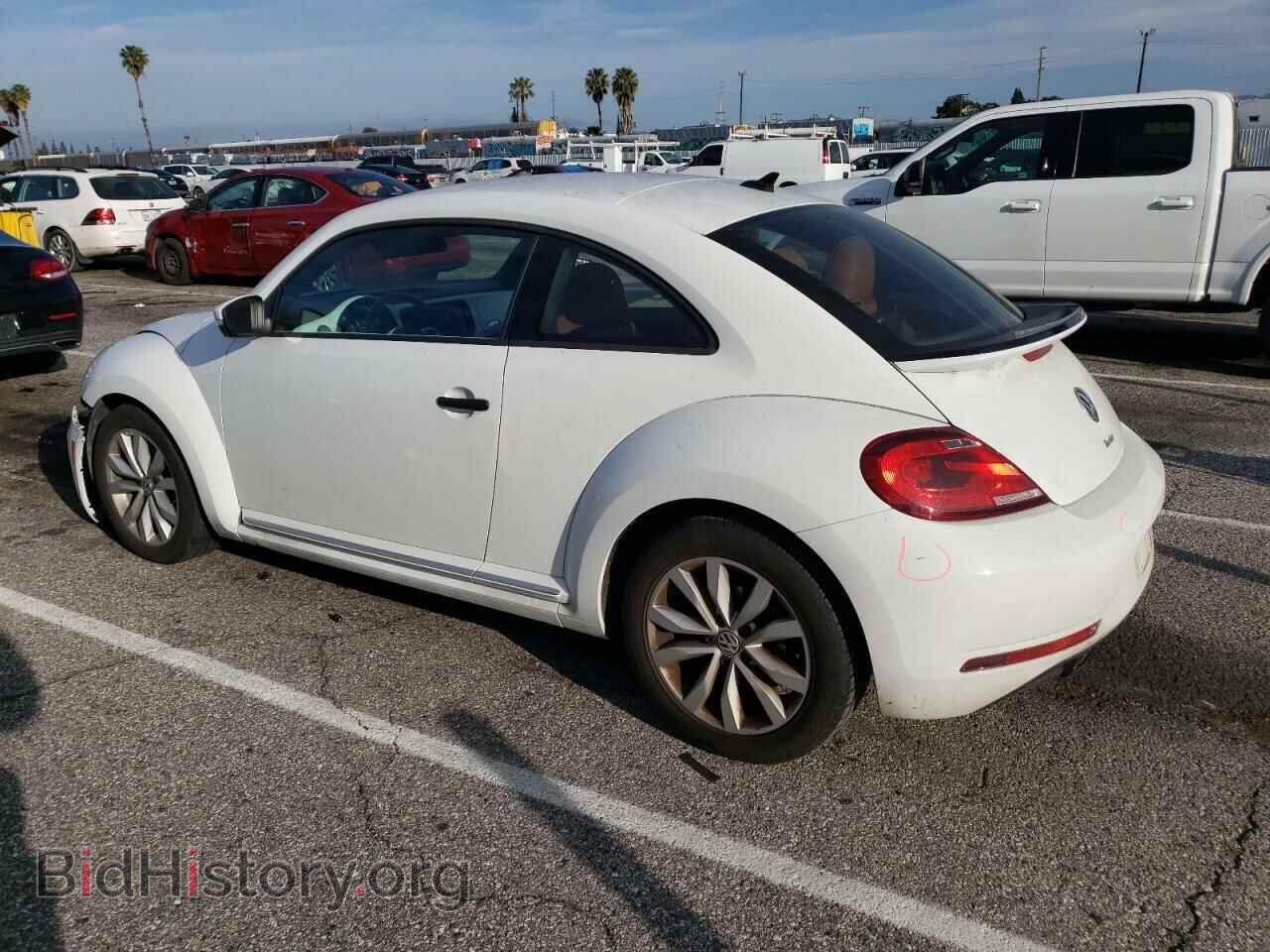 2017 VOLKSWAGEN BEETLE - VIN: 3VWF17AT2HM624669 - Фото 2