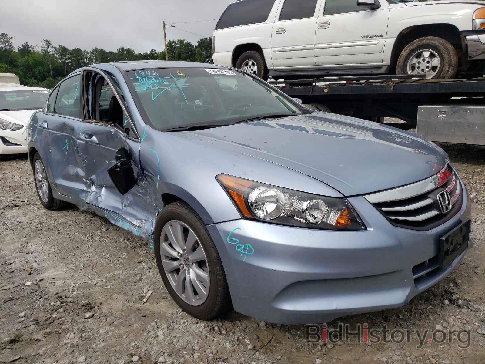 Photo 1HGCP2F82BA088033 - HONDA ACCORD 2011