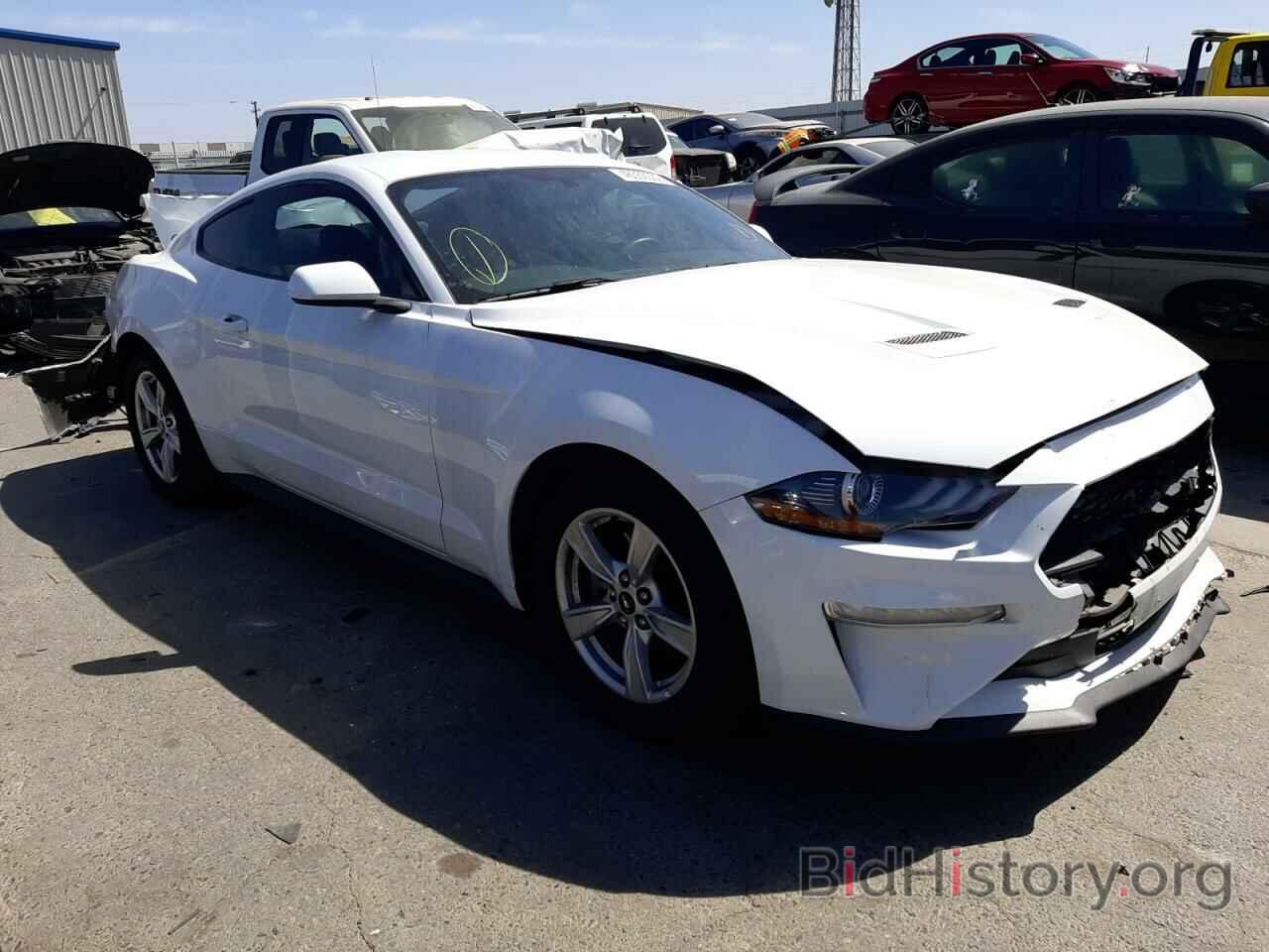Photo 1FA6P8TH1L5104063 - FORD MUSTANG 2020