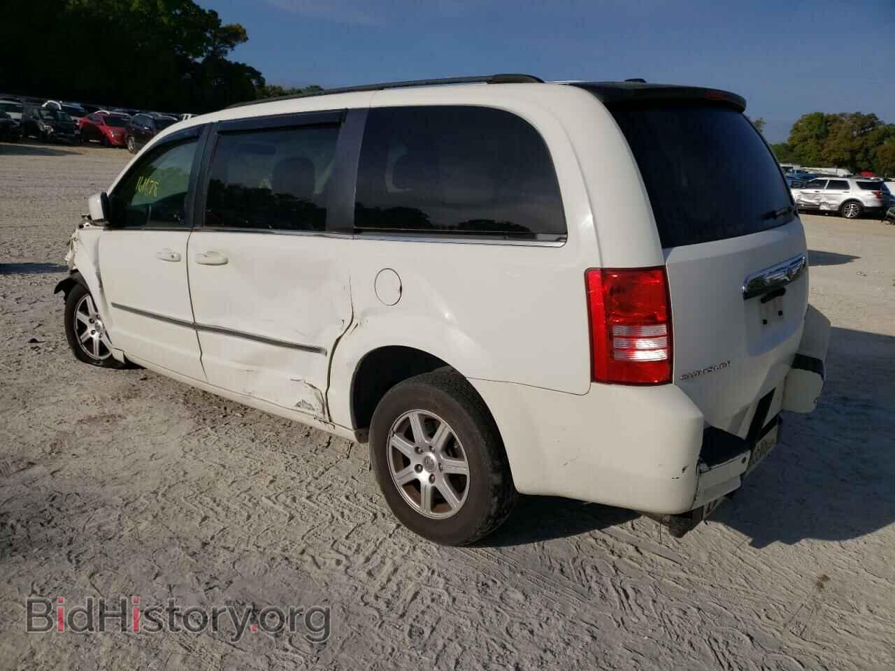 2010 CHRYSLER MINIVAN - VIN: 2A4RR5D10AR308767 - Фото 2