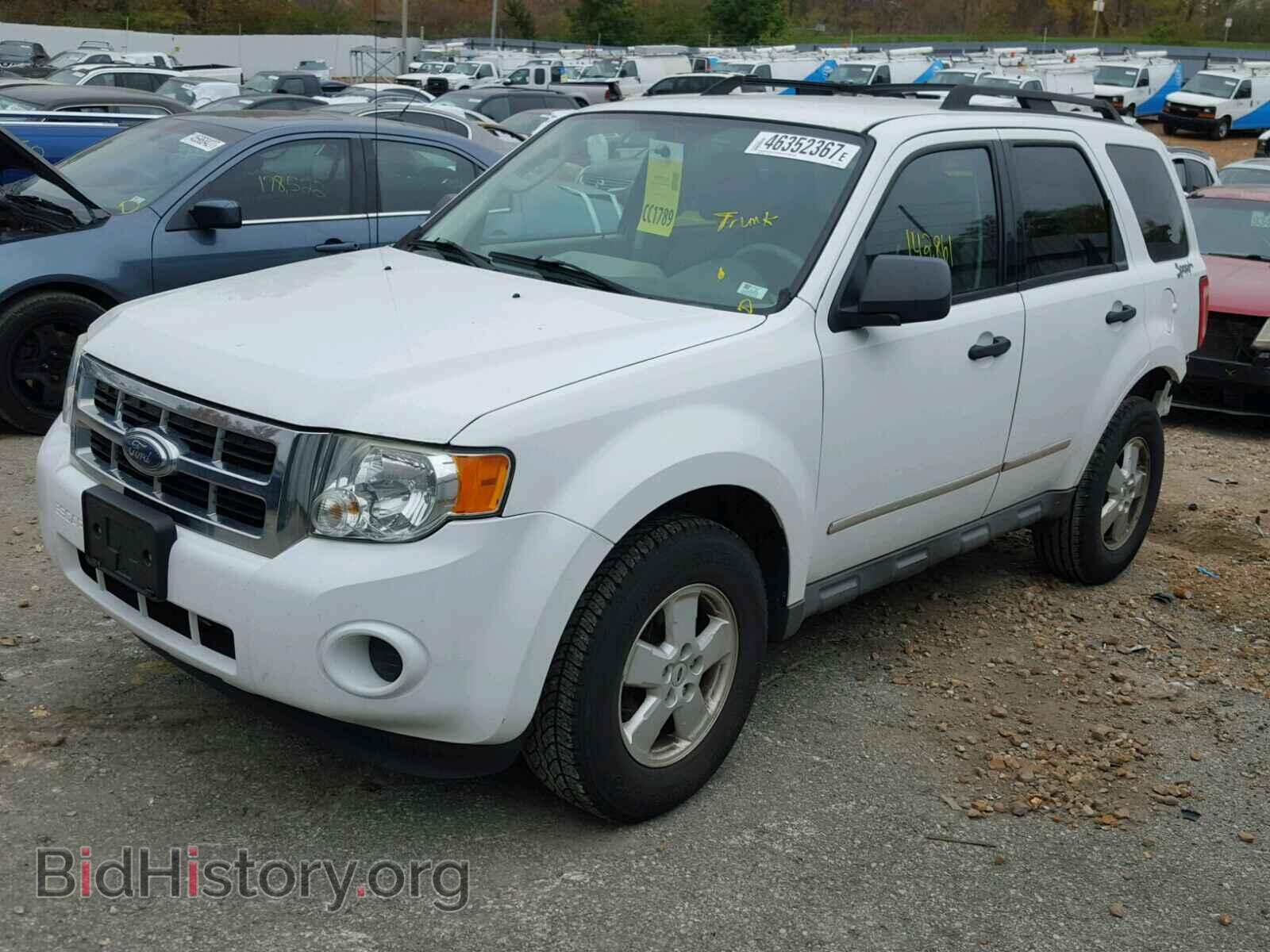 2009 FORD ESCAPE - VIN: 1FMCU027X9KB31199 - Фото 2