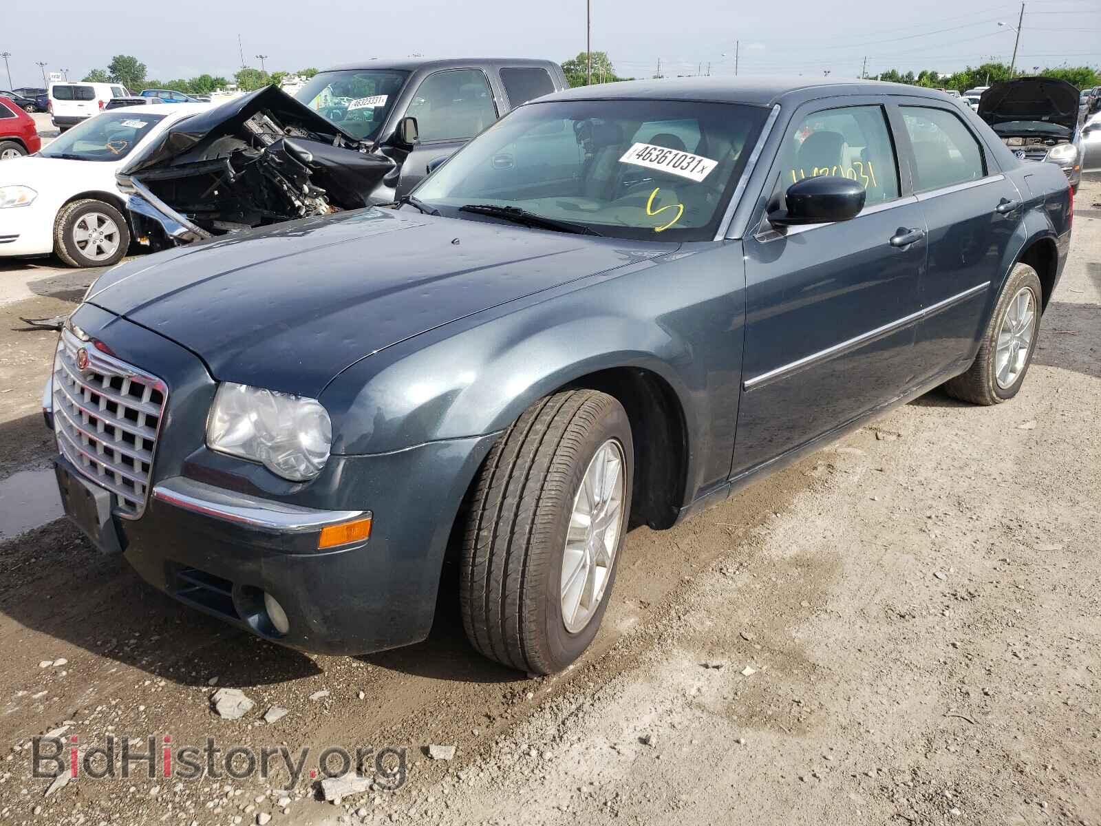 2008 CHRYSLER 300 - VIN: 2C3LK33G58H281127 - Фото 2