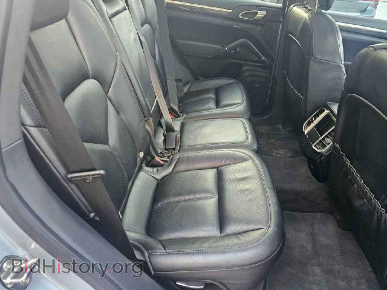 2017 PORSCHE CAYENNE - VIN: WP1AA2A23HKA84570 - Photo 6