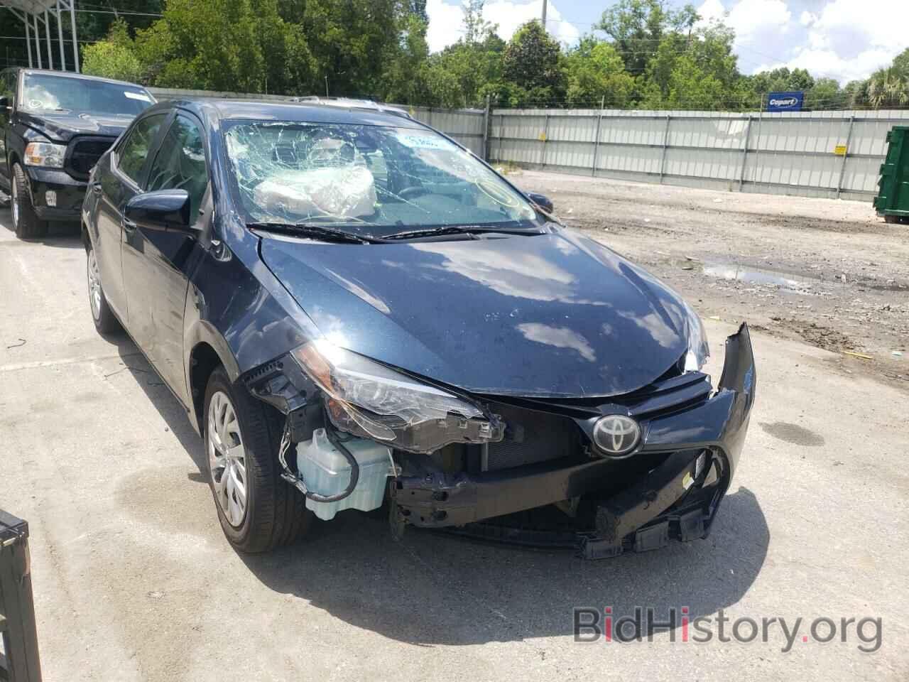 Photo 5YFBURHE5HP667584 - TOYOTA COROLLA 2017