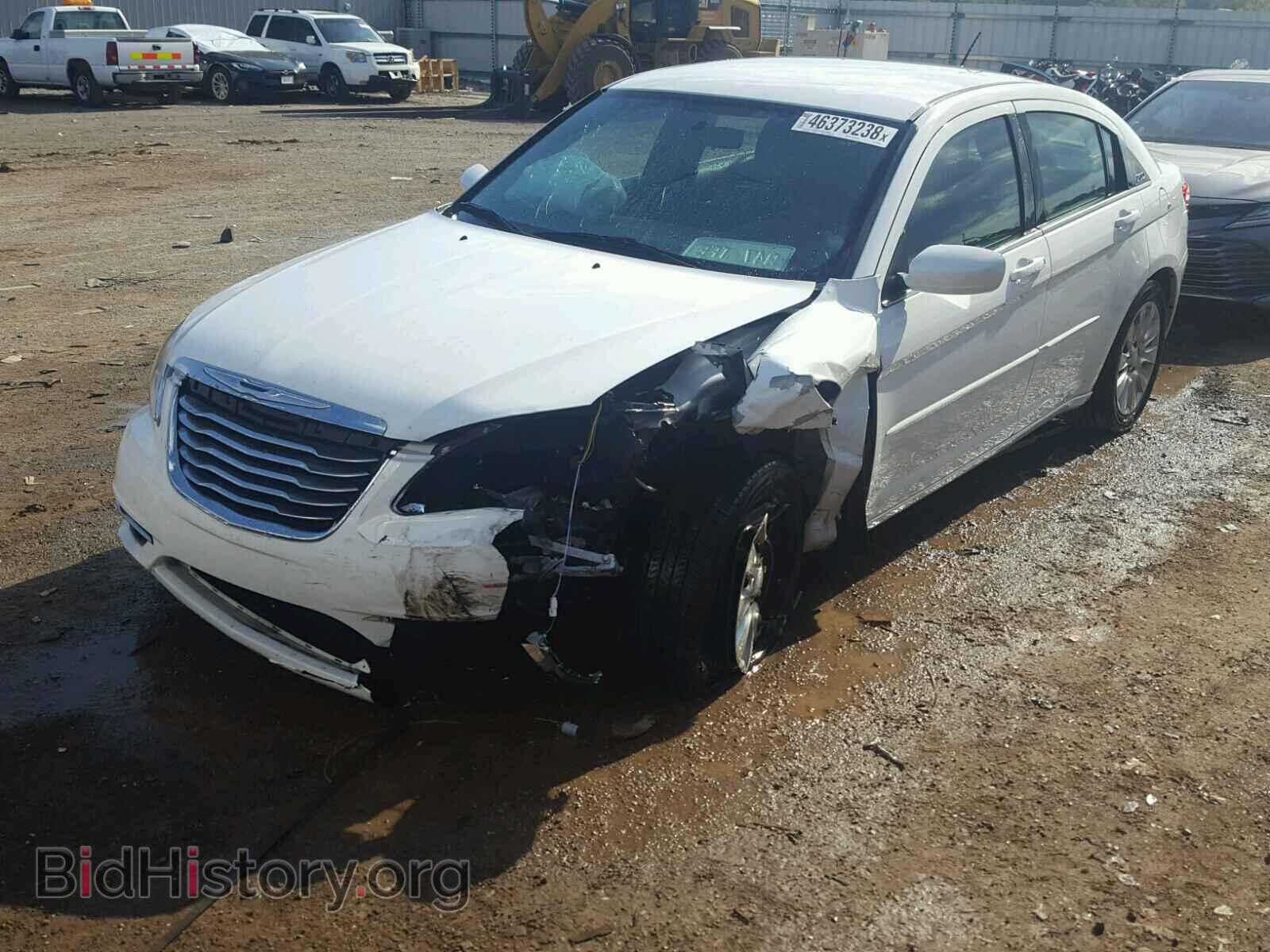 2012 CHRYSLER 200 - VIN: 1C3CCBAB5CN273298 - Фото 2