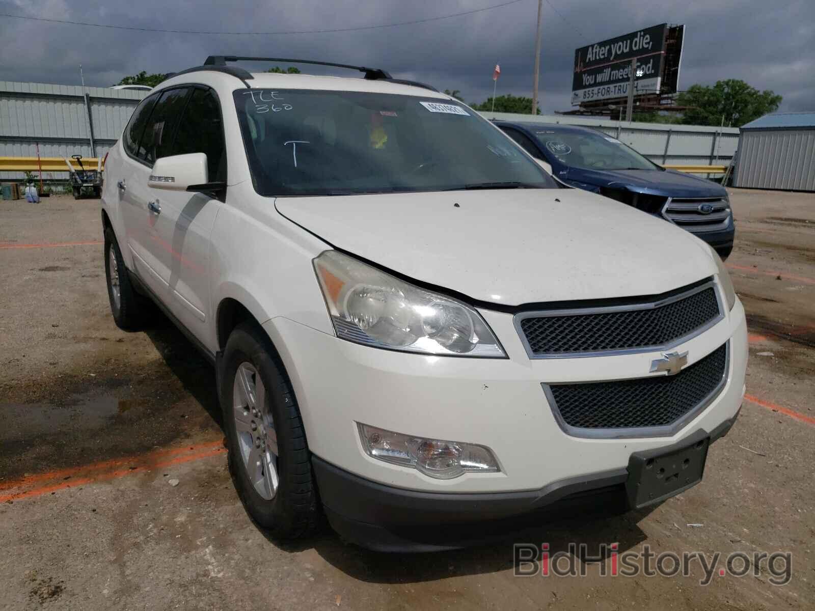 Photo 1GNKVGED8BJ139621 - CHEVROLET TRAVERSE 2011
