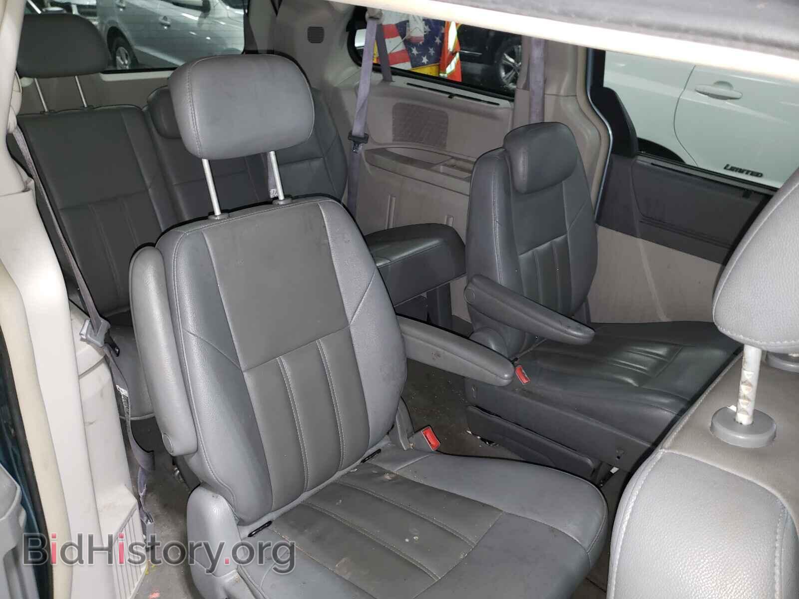 2008 CHRYSLER MINIVAN - VIN: 2A8HR54P88R760104 - Фото 6