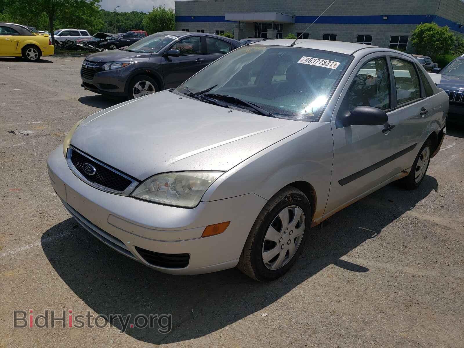 2007 FORD FOCUS - VIN: 1FAFP34N17W101106 - Фото 2