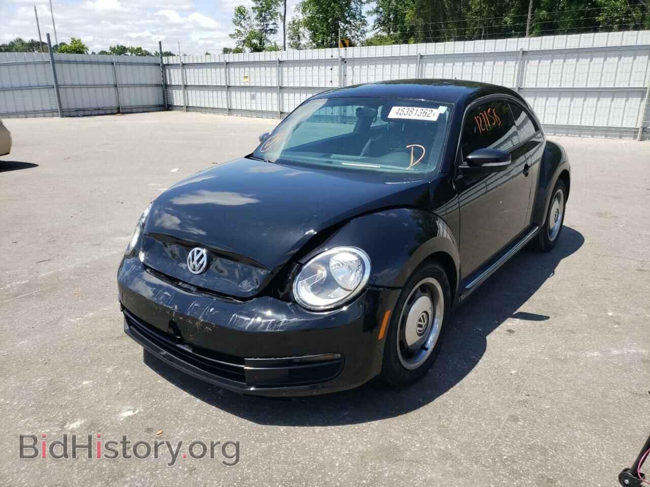 2013 VOLKSWAGEN BEETLE - VIN: 3VWJP7AT3DM618883 - Фото 2